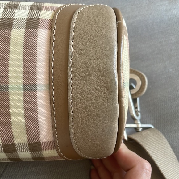 Rare Burberry Pink Nova check Lola barrel bag - Picture 8 of 10